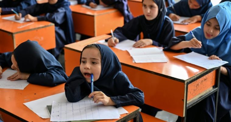 2,4 Juta Anak Perempuan Dilarang Sekolah di Afghanistan Sejak Taliban Berkuasa